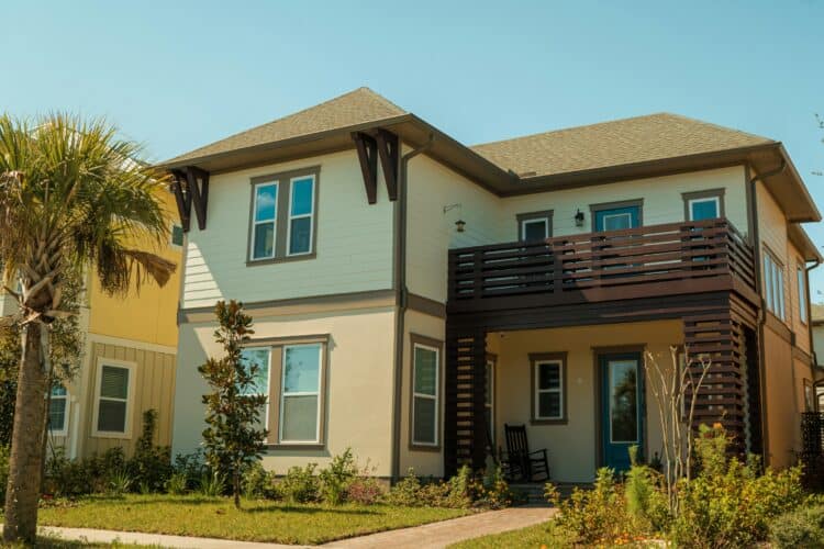 Mortgage Rates Inch Up, Dampening Hopes for Immediate Rate Cuts